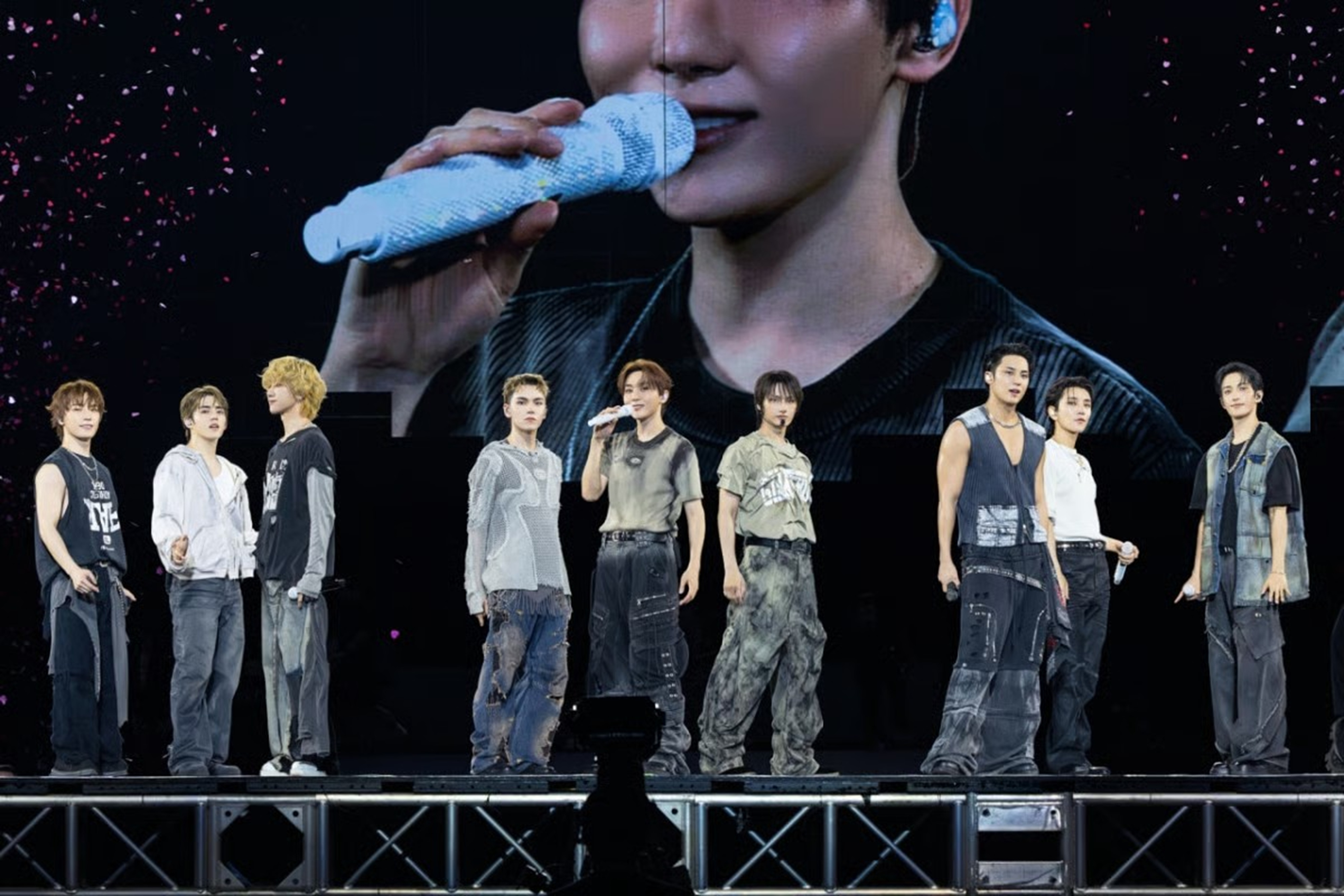SEVENTEEN、シンガポール公演に現地「高評価」…アジアツアーの熱量